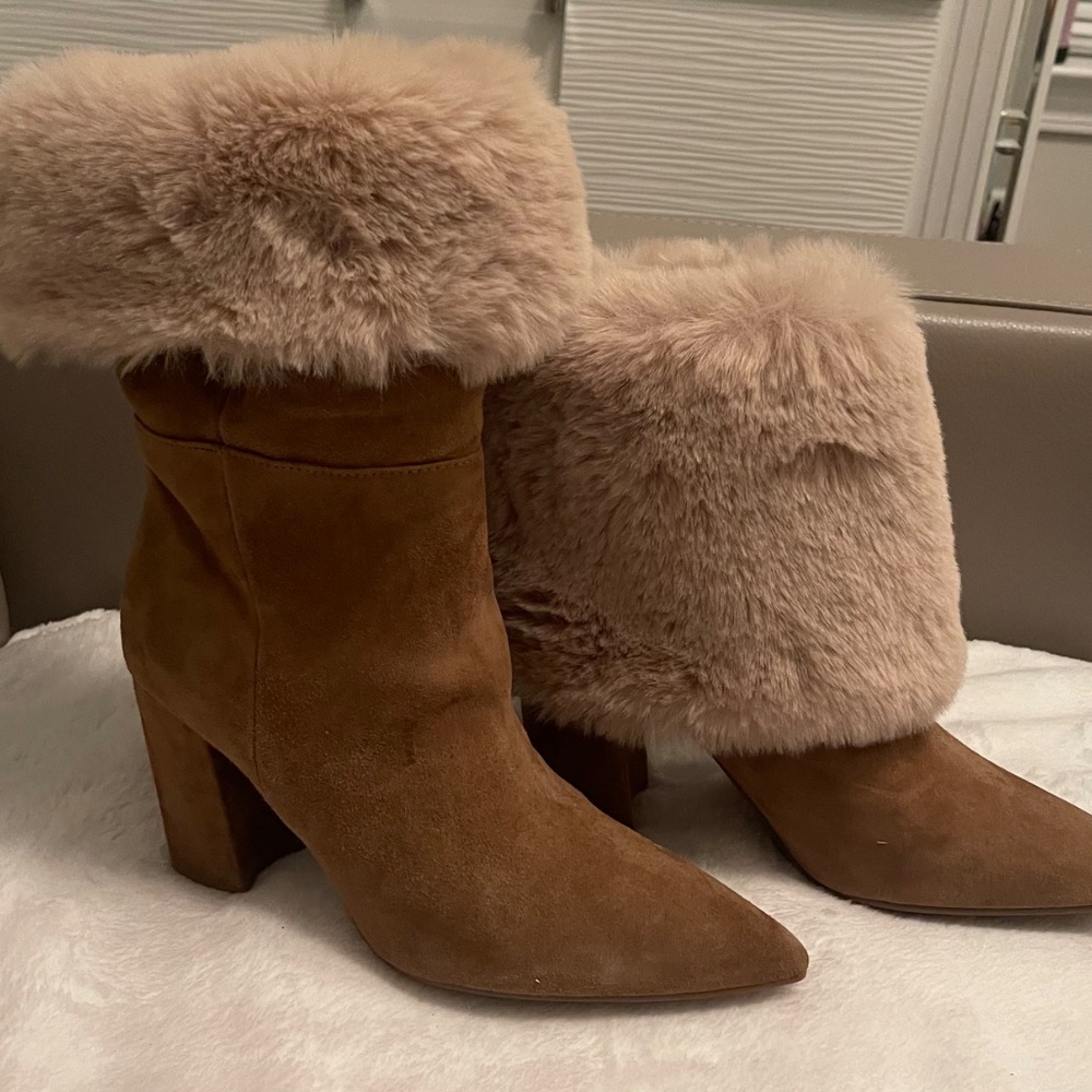 Boots - Picture 2 of 4